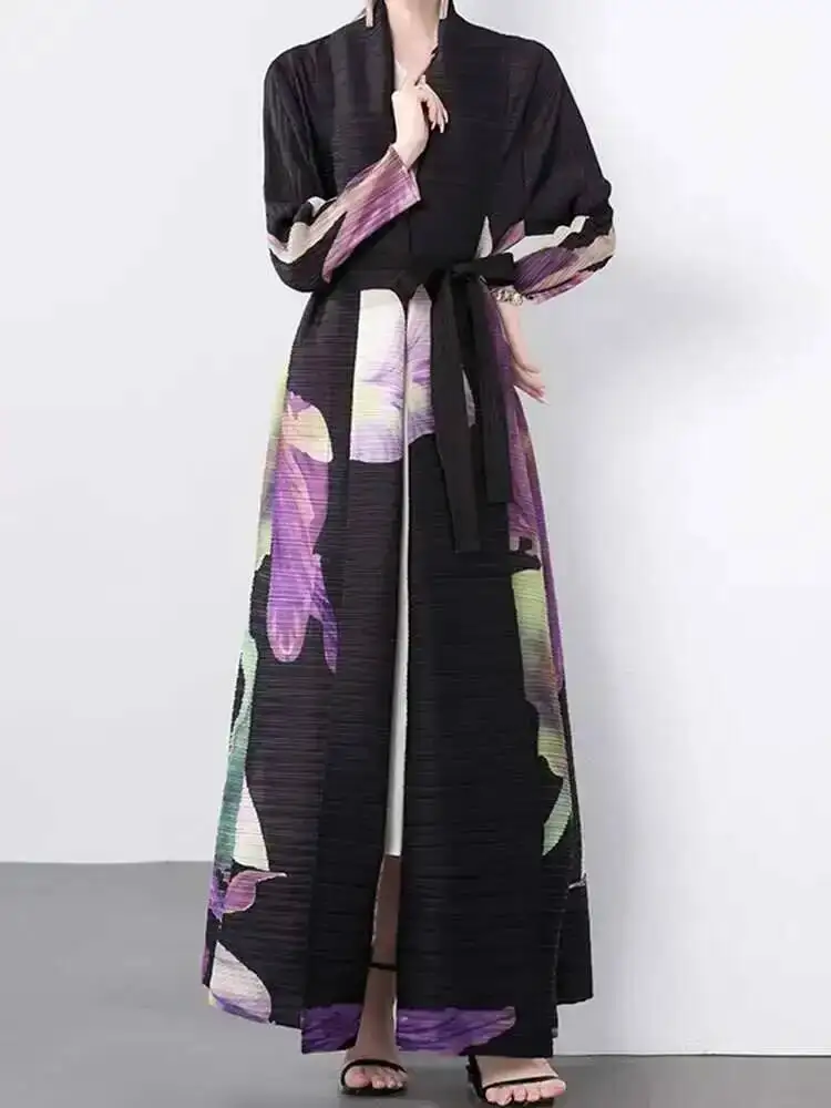 Pleated Thin Long Windbreaker For Women Flower Printing Black Color Female Belt Trench Coat 2025 Spring New 2H1JJ
Pleated Thin Long Windbreaker For Women Flower Printing Black Color Female Belt Trench Coat 2025 Spring New 2H1JJ
