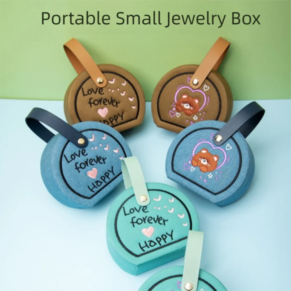 Embroidered Jewelry Storage Box Earrings Jewelry Display Travel Portable Handbag Creative Organizer Gift Packaging Box Bracelet
Embroidered Jewelry Storage Box Earrings Jewelry Display Travel Portable Handbag Creative Organizer Gift Packaging Box Bracelet