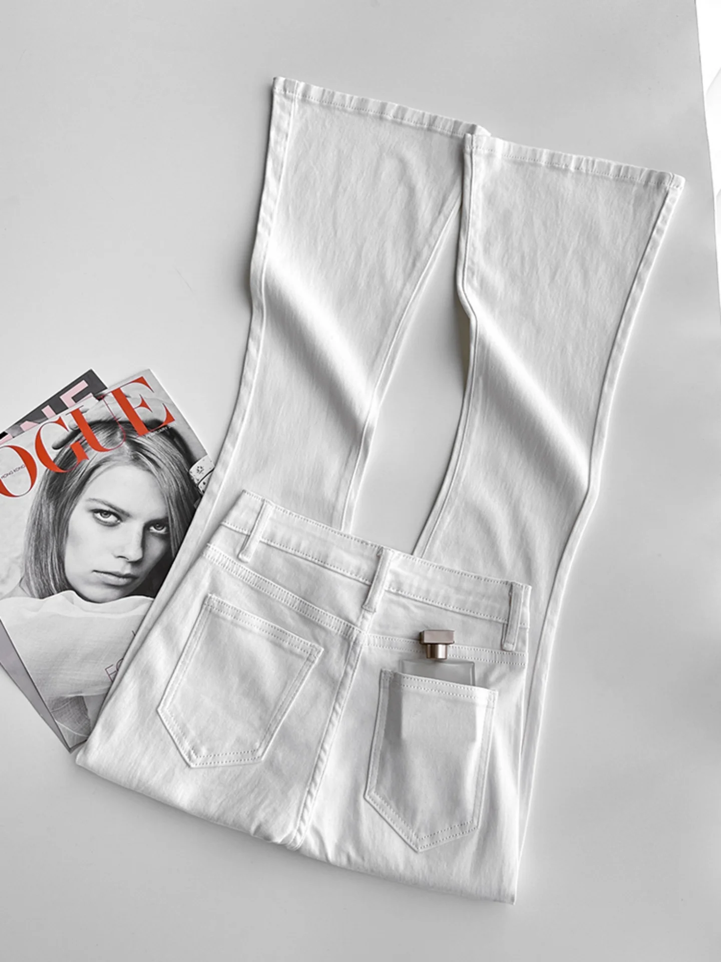 High Waist Flared Jeans Women's Elastic Slimming Pure White Bell Bottom Casual Cotton Denim Pants Spring Autumn Season
High Waist Flared Jeans Women's Elastic Slimming Pure White Bell Bottom Casual Cotton Denim Pants Spring Autumn Season