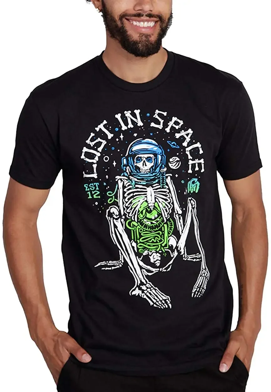 Новинка Lost In Space, футболка с рисунком черепа, астронавта, скелета, 100% хлопок, повседневная мужская футболка с круглым вырезом и коротким рукавом, размер S-3XL
Новинка Lost In Space, футболка с рисунком черепа, астронавта, скелета, 100% хлопок, повседневная мужская футболка с круглым вырезом и коротким рукавом, размер S-3XL