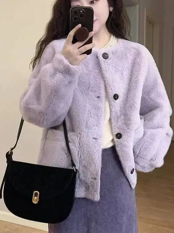 Мягкое уютное фиолетовое зимнее пальто для женщин: повседневное, плюшевое, теплое, антивозрастное, модное, на пуговицах, с длинными рукавами
Мягкое уютное фиолетовое зимнее пальто для женщин: повседневное, плюшевое, теплое, антивозрастное, модное, на пуговицах, с длинными рукавами