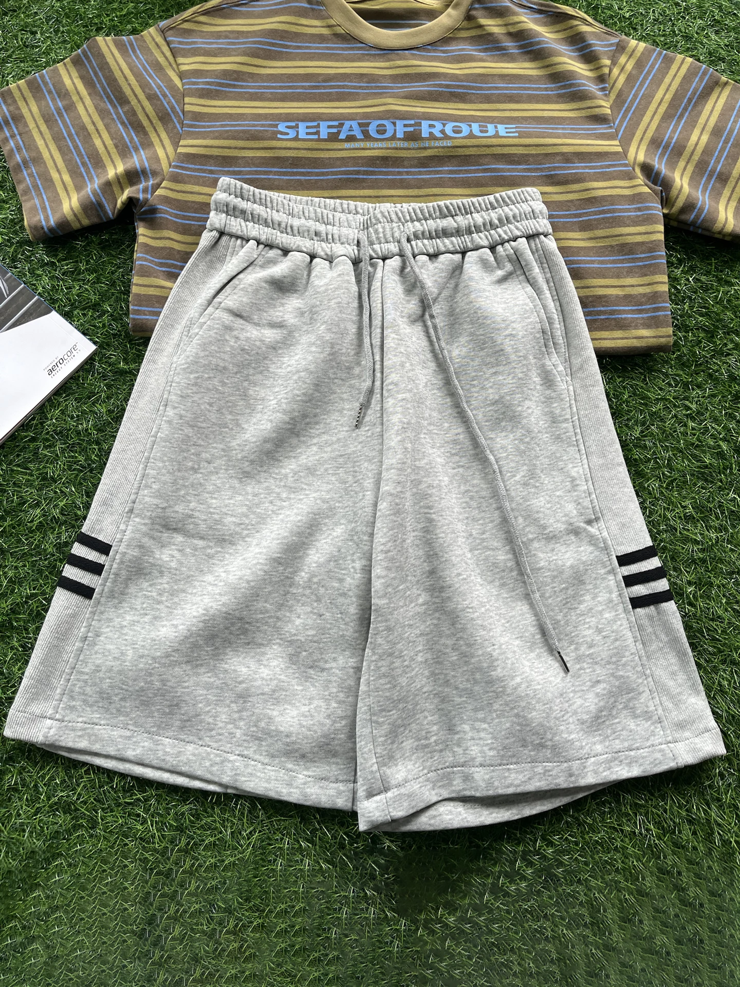 ey Tee-Stripes Sports orts Men's Summer Loose Breathable Casual Five-Quarter Pants American Sle Straight Leg orts
ey Tee-Stripes Sports orts Men's Summer Loose Breathable Casual Five-Quarter Pants American Sle Straight Leg orts