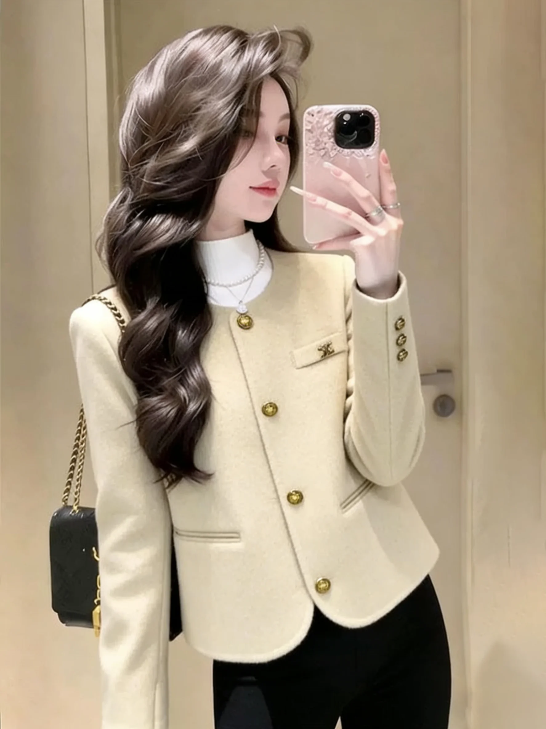 Early Spring 2026 Korean Style Short Woolen Suit Jacket Unique Elegant Small Fragrance Style for Small Figures Women's Fashion
Early Spring 2026 Korean Style Short Woolen Suit Jacket Unique Elegant Small Fragrance Style for Small Figures Women's Fashion
