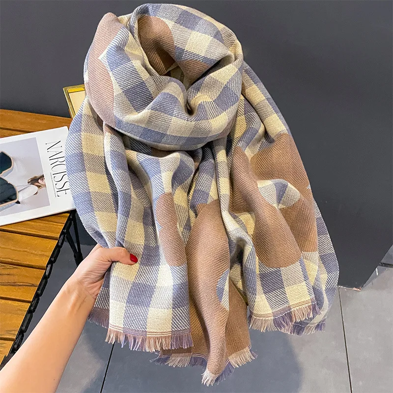 Winter New Fresh Small Flower Imitation Cashmere Scarf Fashion Thickened Warm Shawl
Winter New Fresh Small Flower Imitation Cashmere Scarf Fashion Thickened Warm Shawl