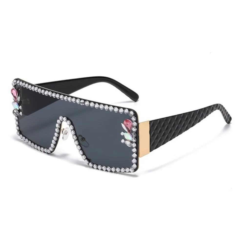 New UV400 Shades Eyeware Large Frame Diamond-set Driving Goggle Fashion Eyeglasses Travel
New UV400 Shades Eyeware Large Frame Diamond-set Driving Goggle Fashion Eyeglasses Travel