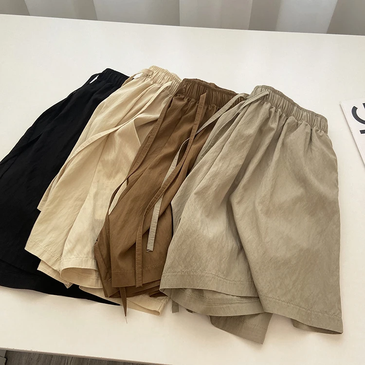 Ultra-Thin Summer Ice-Silk High-Waist Wide-Leg Shorts Women's Elastic Waist Loose Slimming Pleated Casual Cool A-Line Hot Pants
Ultra-Thin Summer Ice-Silk High-Waist Wide-Leg Shorts Women's Elastic Waist Loose Slimming Pleated Casual Cool A-Line Hot Pants