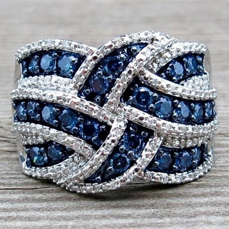 Exaggerated Blue Zircon Ring Engagement Finger Ring Fashion Jewelry Copper Plated Gold Stones Wedding Ring Style
Exaggerated Blue Zircon Ring Engagement Finger Ring Fashion Jewelry Copper Plated Gold Stones Wedding Ring Style