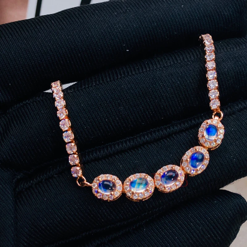925 Sterling Silver Exquisite Bracelet Natural Moonlight Stone Sterling Silver women's luxury elegant high jewelry
925 Sterling Silver Exquisite Bracelet Natural Moonlight Stone Sterling Silver women's luxury elegant high jewelry