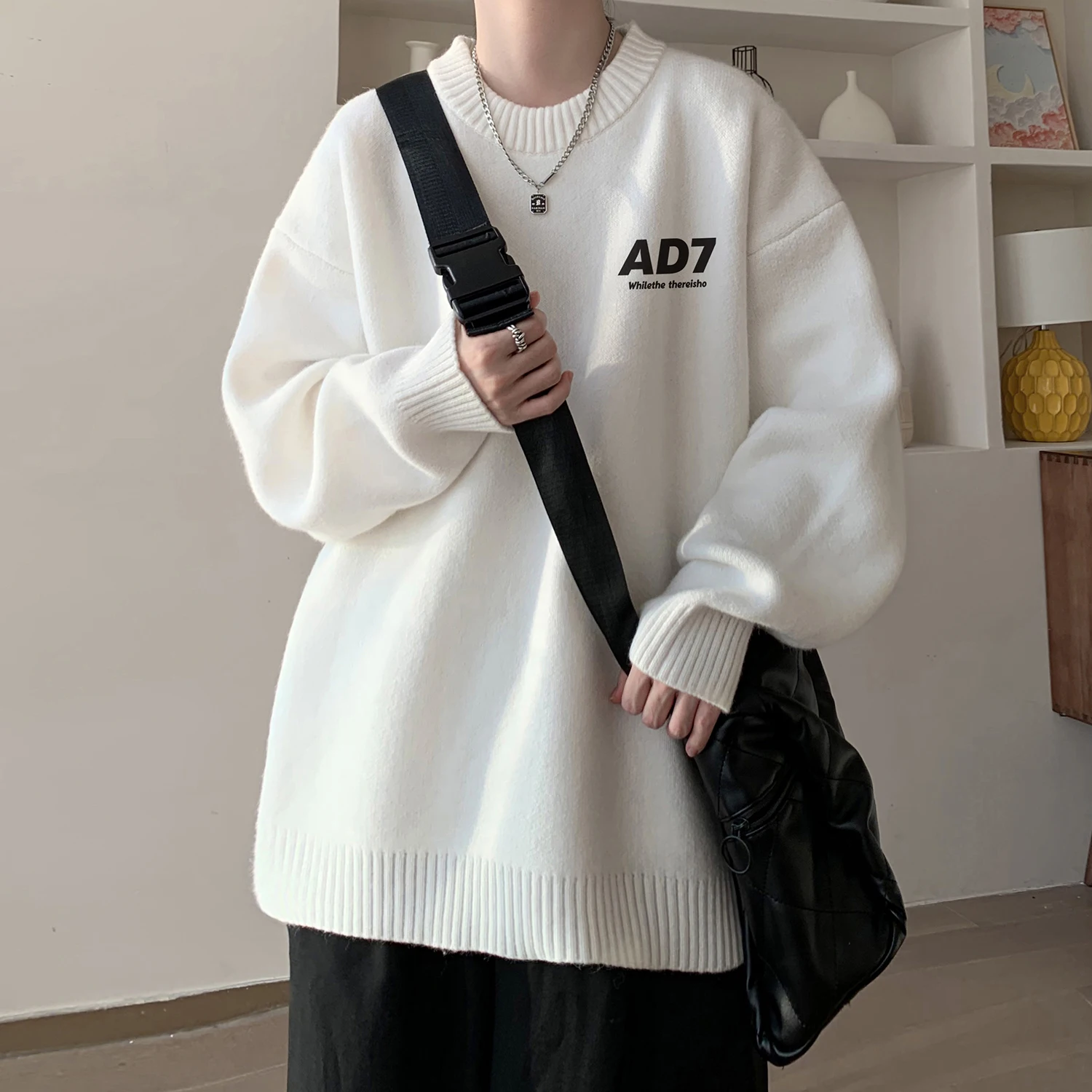 Мужской трикотажный свитер с круглым вырезом, весенне-осенний, свободного кроя, термобелье, футболка с буквенным принтом, повседневный, удобный, вязаный свитер
Мужской трикотажный свитер с круглым вырезом, весенне-осенний, свободного кроя, термобелье, футболка с буквенным принтом, повседневный, удобный, вязаный свитер