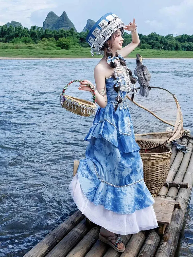 Ethnic costume tie-dye light and style dance hat performance complete set of photography
Ethnic costume tie-dye light and style dance hat performance complete set of photography