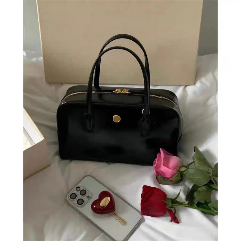 UR Faion 2025 New Korean Sle oulder Crossbody Bag Sli Versatile Commuting Handbag Underarm Bag for Young Adults
UR Faion 2025 New Korean Sle oulder Crossbody Bag Sli Versatile Commuting Handbag Underarm Bag for Young Adults