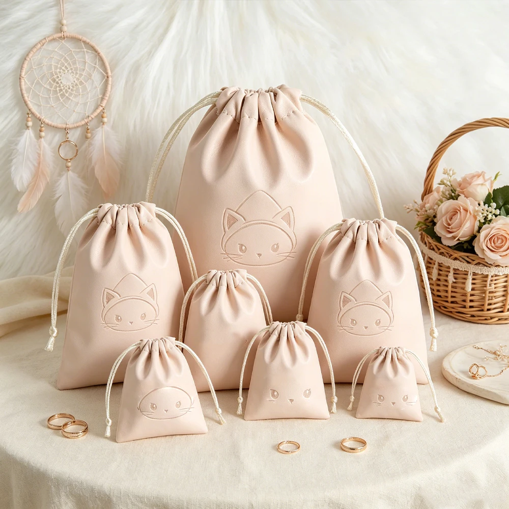 Personalized 50/100Pcs PU Leather Jewelry Drawstring Pouch Luxury Waterproof Travel Cosmetic Bag for Makeup Perfume Packaging
Personalized 50/100Pcs PU Leather Jewelry Drawstring Pouch Luxury Waterproof Travel Cosmetic Bag for Makeup Perfume Packaging