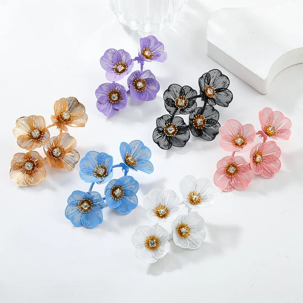 Summer Alloy Exaggerated Flower Ear Drop Rhinestone Luxury Floral Tassel Earrings Fresh Shiny Long Dangle Earrings Holiday
Summer Alloy Exaggerated Flower Ear Drop Rhinestone Luxury Floral Tassel Earrings Fresh Shiny Long Dangle Earrings Holiday