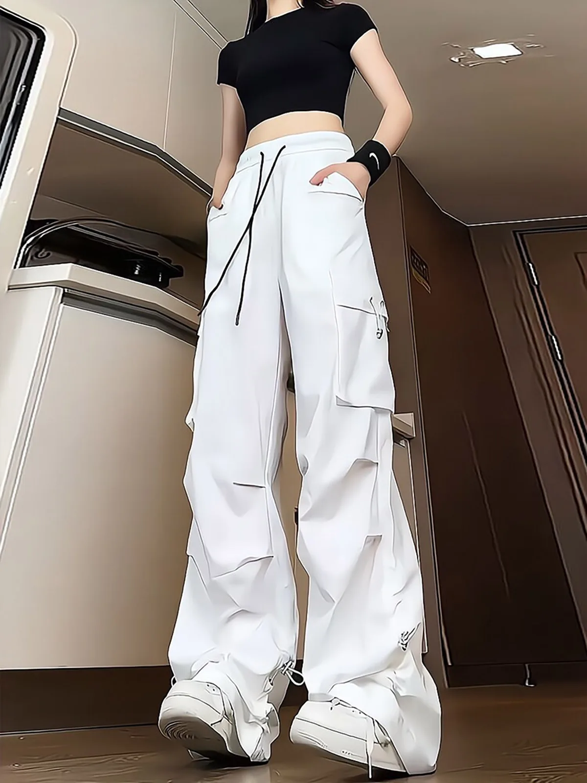 White Ice Silk Quick Dry Multi Pocket Work Trousers Men Women Thin Outdoor Mountain Climbing Waterproof Cargo Pants
White Ice Silk Quick Dry Multi Pocket Work Trousers Men Women Thin Outdoor Mountain Climbing Waterproof Cargo Pants