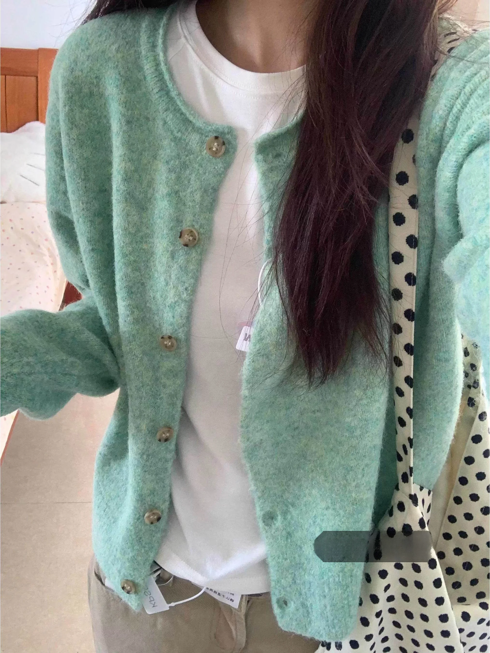 Spring een Knitted Open Cardigan Women's Sle Sensation Lazy Faion Top Korean Series Long Sve round Ne Button Closure
Spring een Knitted Open Cardigan Women's Sle Sensation Lazy Faion Top Korean Series Long Sve round Ne Button Closure