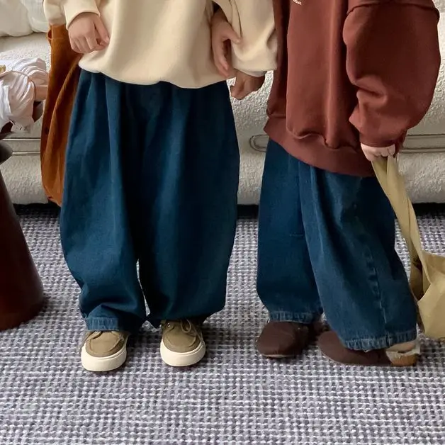 Korean Winter 2025 Children Boy Denim Pants Cotton Fleece Thicken Windproof Kid Boys Trousers Loose Spliced Solid Kid Boys Jeans
Korean Winter 2025 Children Boy Denim Pants Cotton Fleece Thicken Windproof Kid Boys Trousers Loose Spliced Solid Kid Boys Jeans