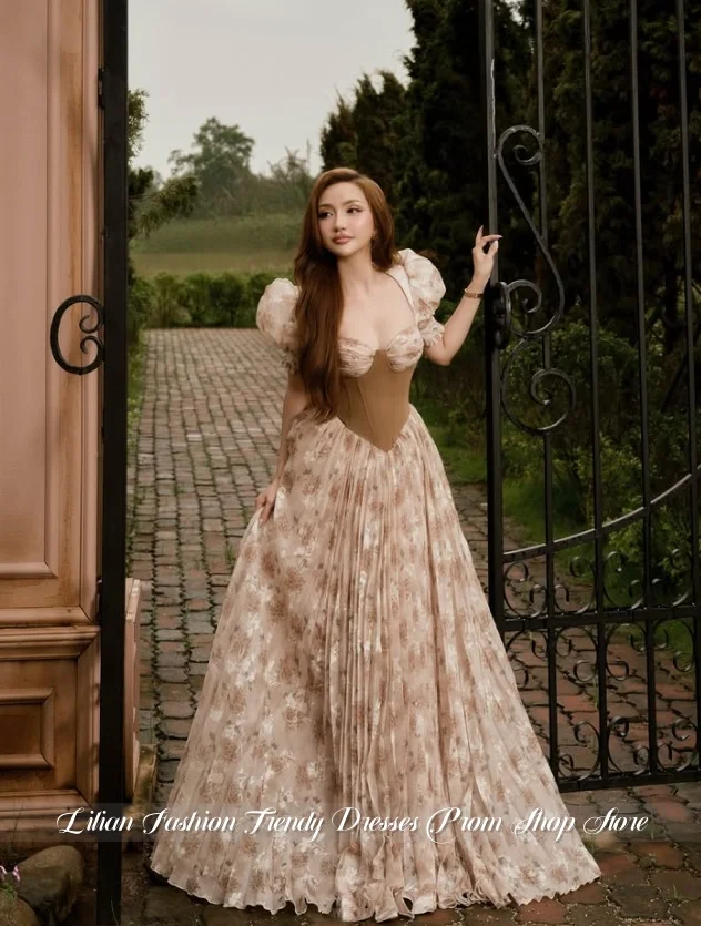 Customised Champagne Floral Print Prom Dress Corset Formal Evening Gown School Dance Attire Wedding Party Dress Prom Dress
Customised Champagne Floral Print Prom Dress Corset Formal Evening Gown School Dance Attire Wedding Party Dress Prom Dress