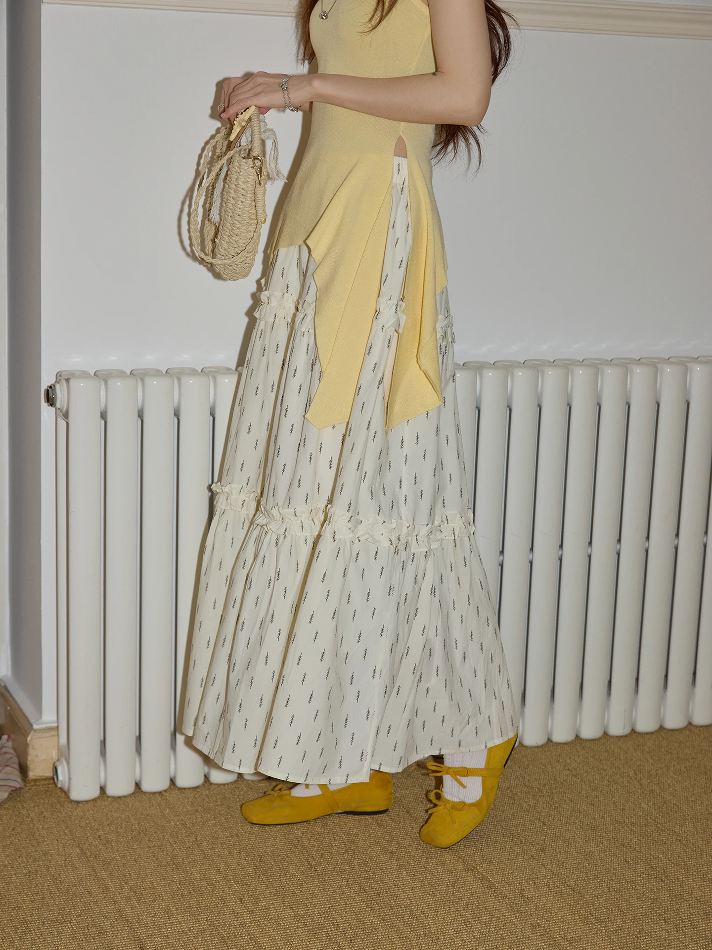 Chaocha Home Gentle Wind Apricot Floral Half-length Skirt Women's High-waist Slimming A-line Long Skirt Commute Korean Style
Chaocha Home Gentle Wind Apricot Floral Half-length Skirt Women's High-waist Slimming A-line Long Skirt Commute Korean Style