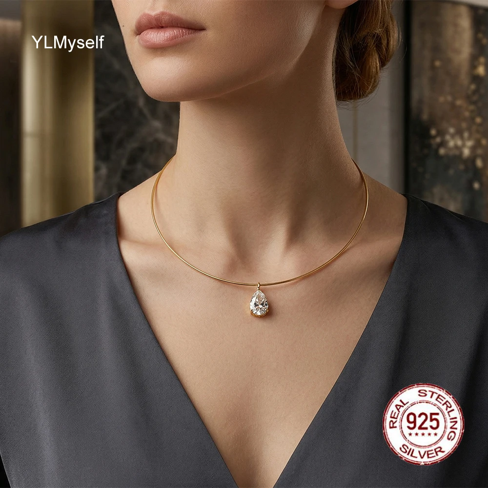 YLMyself 925 Sterling Silver Moissanite Pear Pendant Choker Necklace 7x9mm 2ct Elegant Luxury Clavicle Chain
YLMyself 925 Sterling Silver Moissanite Pear Pendant Choker Necklace 7x9mm 2ct Elegant Luxury Clavicle Chain
