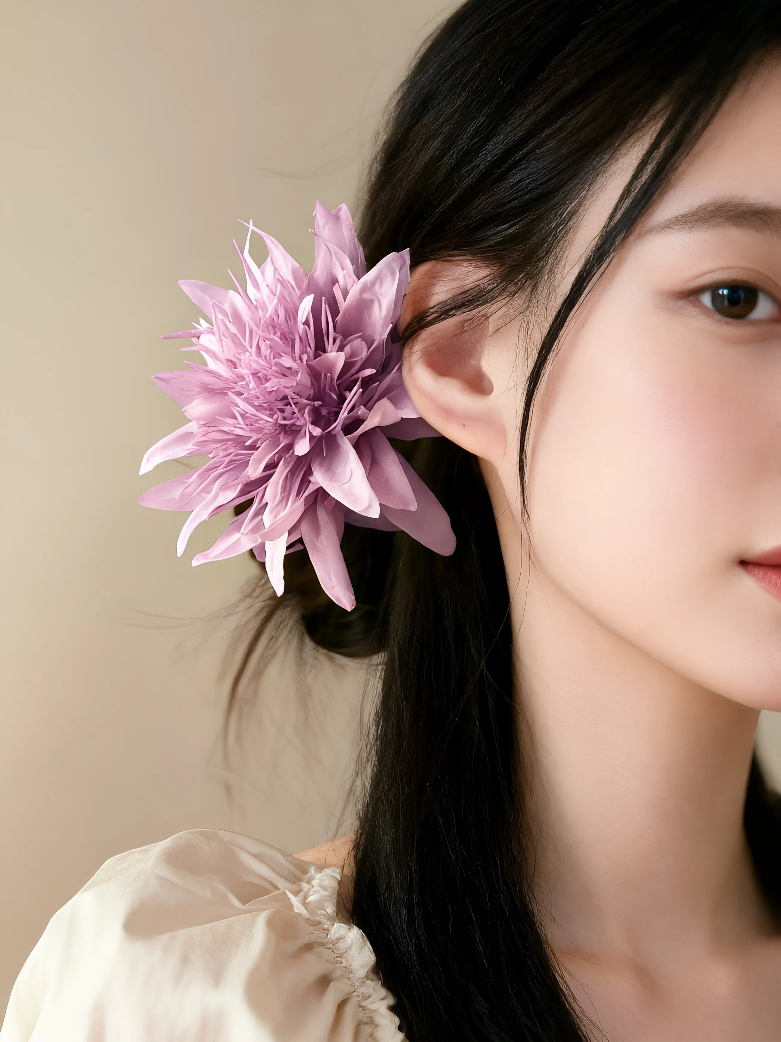 Super fairy flower hair clip, sea anemone flower hair clip, atmosphere, beautiful and exquisite headwear
Super fairy flower hair clip, sea anemone flower hair clip, atmosphere, beautiful and exquisite headwear