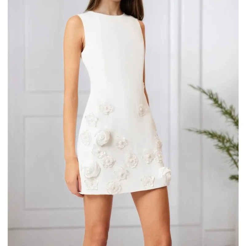 Women's Clothing Summer Slim-fitting Satin Dress Temperament Solid Color High-end Flower Sleeveless A-word Short Skirt
Women's Clothing Summer Slim-fitting Satin Dress Temperament Solid Color High-end Flower Sleeveless A-word Short Skirt