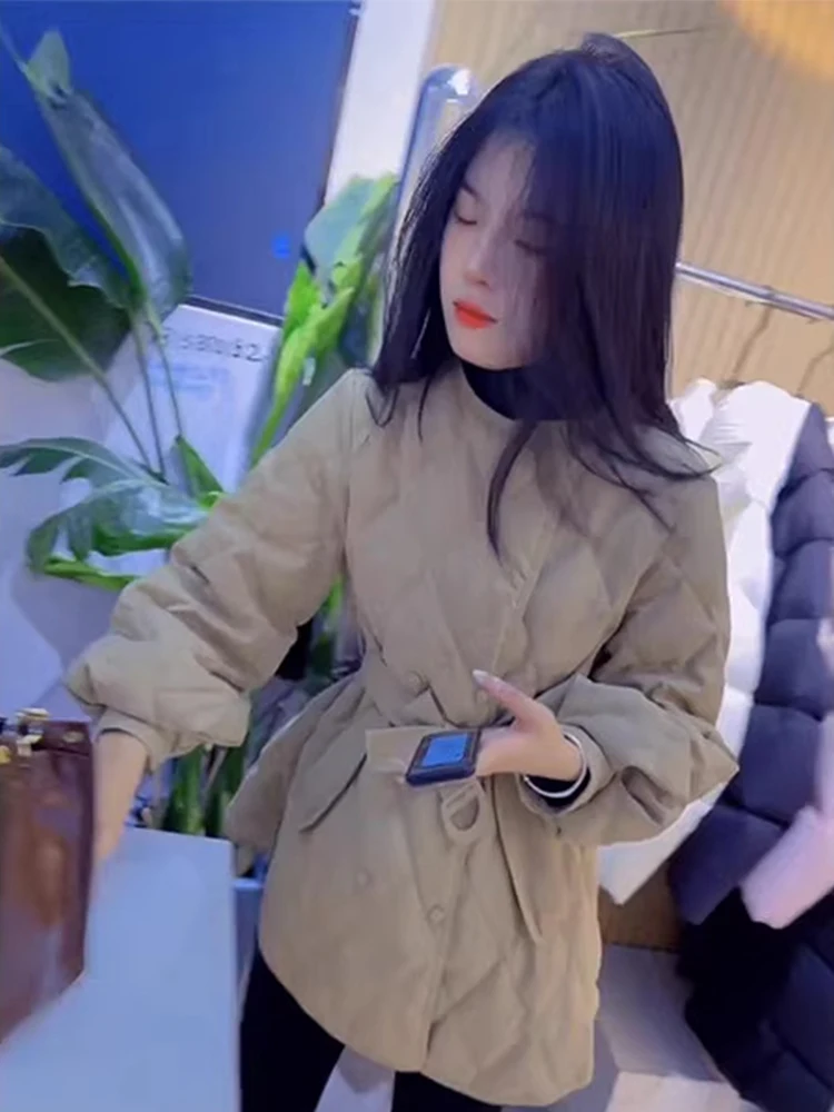 Korean Style Women's Cotton Jacket Belted Slimming Diamond Pattern Commute Workwear Thickened Long Sleeve Stand Collar Coat
Korean Style Women's Cotton Jacket Belted Slimming Diamond Pattern Commute Workwear Thickened Long Sleeve Stand Collar Coat