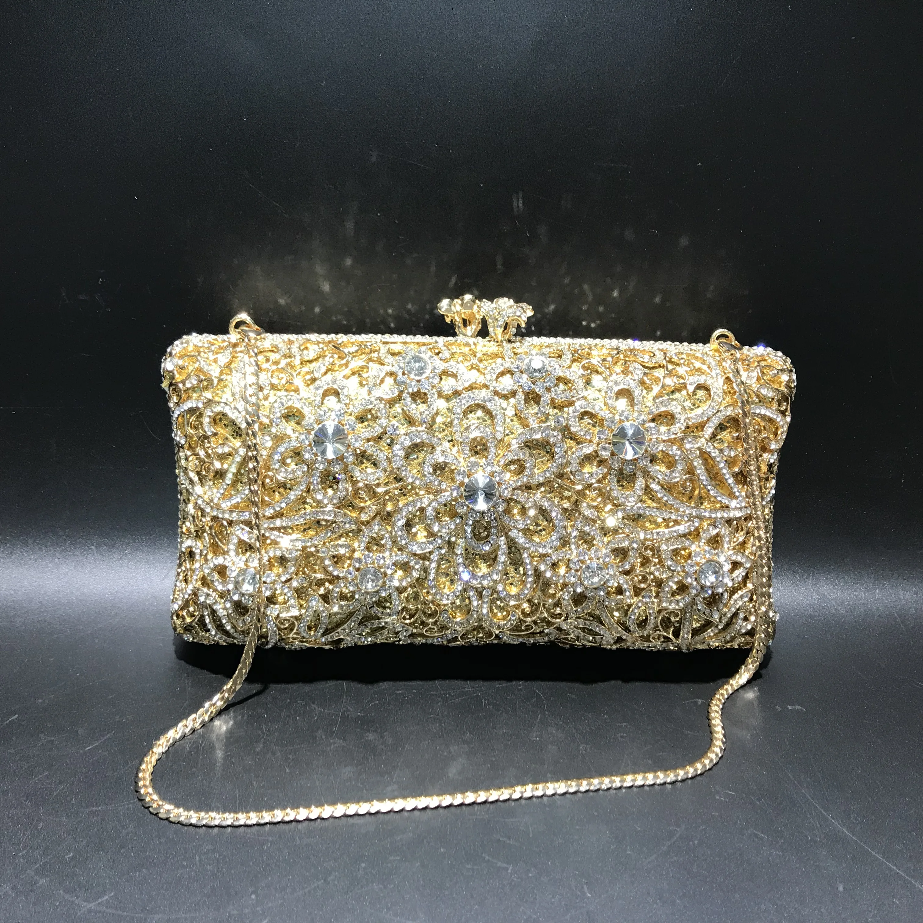 2025 Fashionable New Style Golden Shiny Square Ladies Rhinestone Hollow Metal One-Shoulder Clutch Purse Evening Bag
2025 Fashionable New Style Golden Shiny Square Ladies Rhinestone Hollow Metal One-Shoulder Clutch Purse Evening Bag