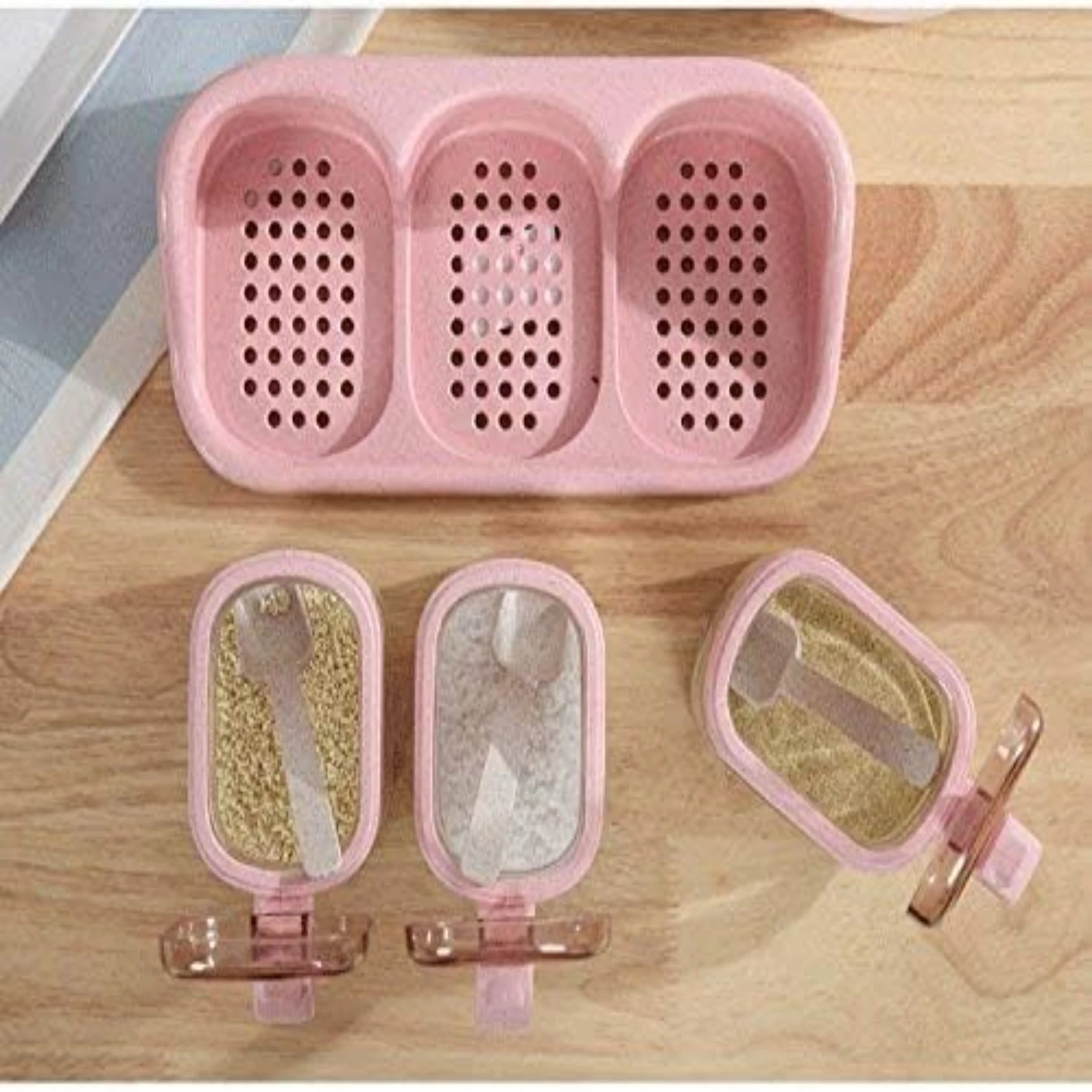 Elegant and sophisticated spice jar set - add a touch of style to your kitchen decor with this chic trio! Ideal for enhancing yo
Elegant and sophisticated spice jar set - add a touch of style to your kitchen decor with this chic trio! Ideal for enhancing yo