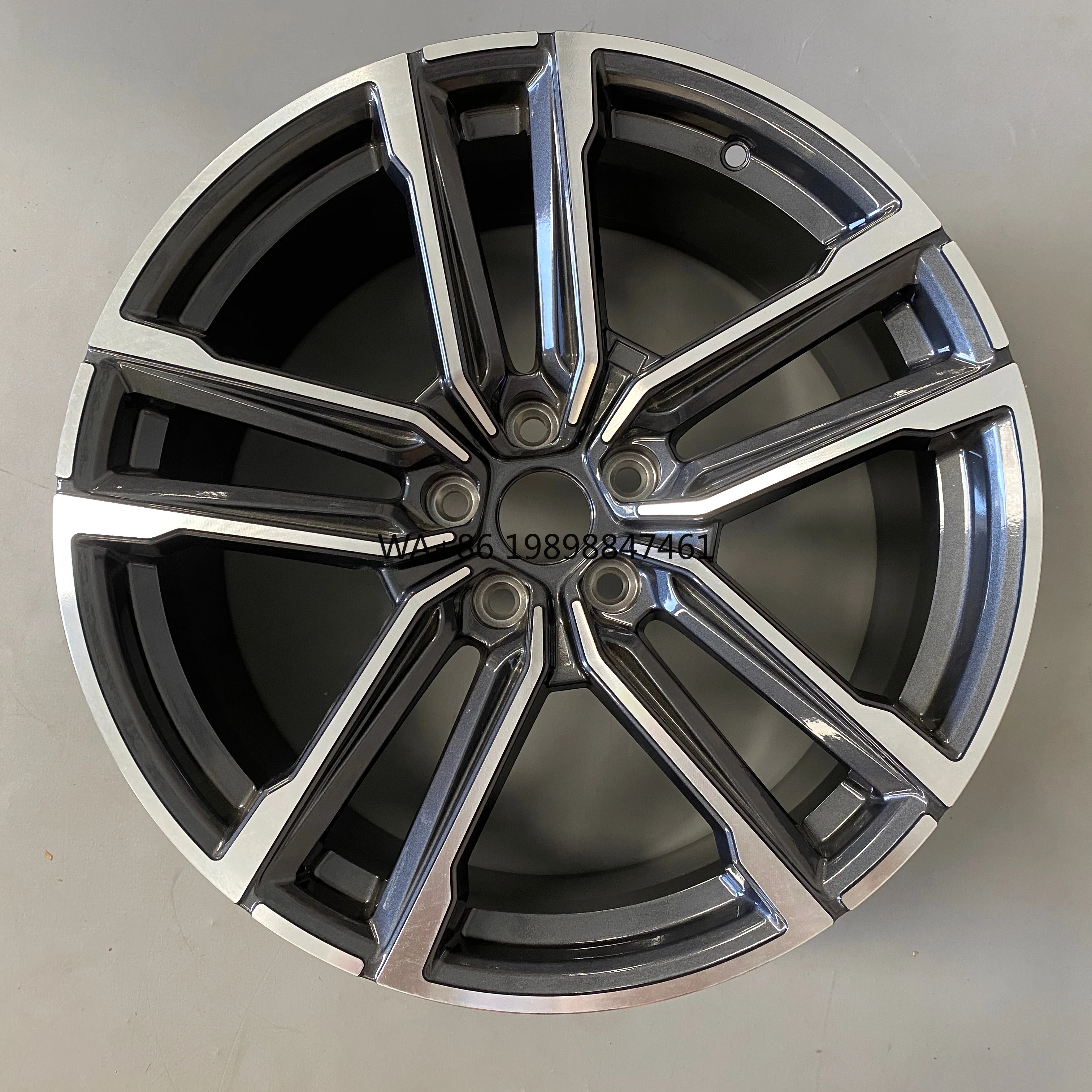for 4 Series 19-inch Forged Alloy Wheel Hub Chrome Multi Spoke 8J 5x112 Replacement Racing 40mm Grey 4-Piece 3-Year Universal
for 4 Series 19-inch Forged Alloy Wheel Hub Chrome Multi Spoke 8J 5x112 Replacement Racing 40mm Grey 4-Piece 3-Year Universal