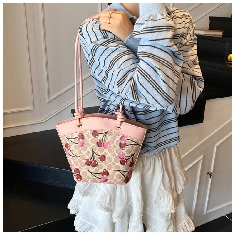 Новинка 2025 года, большая сумка через плечо/кошелек большой емкости для женщин, просторная сумка для покупок с текстурой премиум-класса, стильная
Новинка 2025 года, большая сумка через плечо/кошелек большой емкости для женщин, просторная сумка для покупок с текстурой премиум-класса, стильная