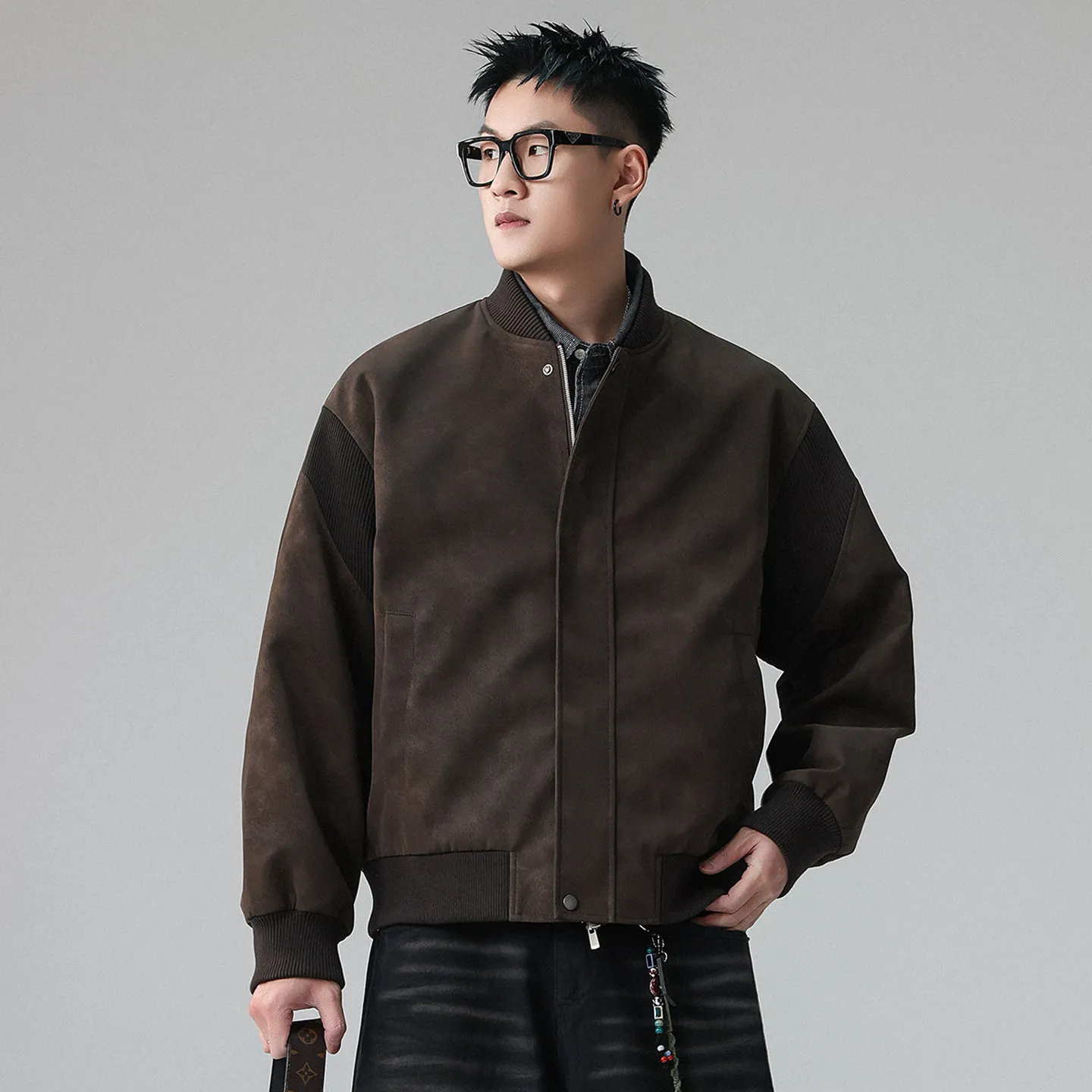 Retro Sle Suede Patchwork Baseball Jaet Men's Loose Trendy Brand Spring 2026 Breathable Zipper Decorated Casual Sle
Retro Sle Suede Patchwork Baseball Jaet Men's Loose Trendy Brand Spring 2026 Breathable Zipper Decorated Casual Sle