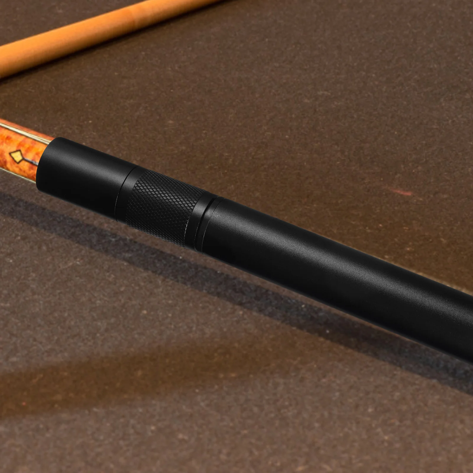 Smooth Finish Billiard Cue Extender Rod Aluminium Lightweight Extension for Pool Cue Portable Wear-Resistant Handle
Smooth Finish Billiard Cue Extender Rod Aluminium Lightweight Extension for Pool Cue Portable Wear-Resistant Handle