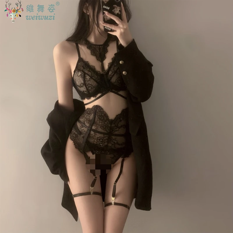 Women's Sexy Lingеrie Set Bra Waist Seal Panty Three-piece Summer Lace Eyelash Lace Stitching with Halter Garter Leg Ring
Women's Sexy Lingеrie Set Bra Waist Seal Panty Three-piece Summer Lace Eyelash Lace Stitching with Halter Garter Leg Ring