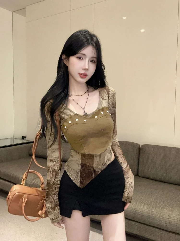 Vintage Tie Dye Asymmetric Long Sleeve Tee Y2K Waist Cinching Top with Cutout Neckline Slim Fit Casual Blouse for Autumn
Vintage Tie Dye Asymmetric Long Sleeve Tee Y2K Waist Cinching Top with Cutout Neckline Slim Fit Casual Blouse for Autumn