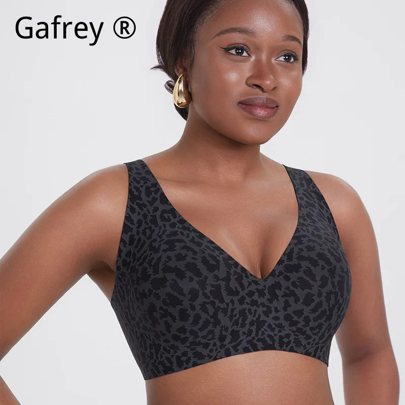 Leopard Seamless Wire-Free Comfortable Full-Cup Bra with Thin Molded Cups for Breathability and Support Beautiful Push Up Bra
Leopard Seamless Wire-Free Comfortable Full-Cup Bra with Thin Molded Cups for Breathability and Support Beautiful Push Up Bra