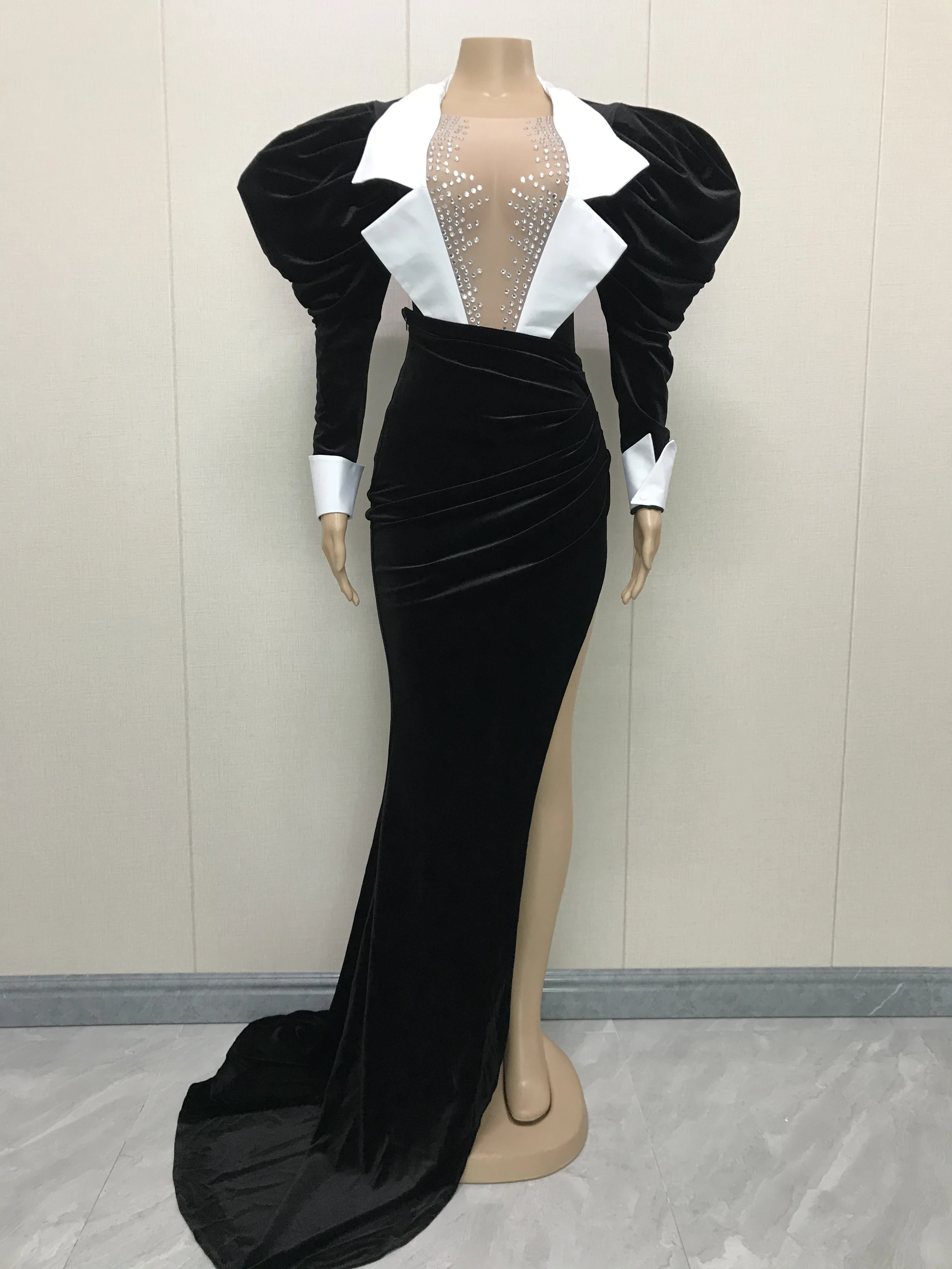 Black Big Sleeves Bodysuit Long Tail Dress Birthday Celebrate Dance Outfit Women Singer Evening Dress
Black Big Sleeves Bodysuit Long Tail Dress Birthday Celebrate Dance Outfit Women Singer Evening Dress