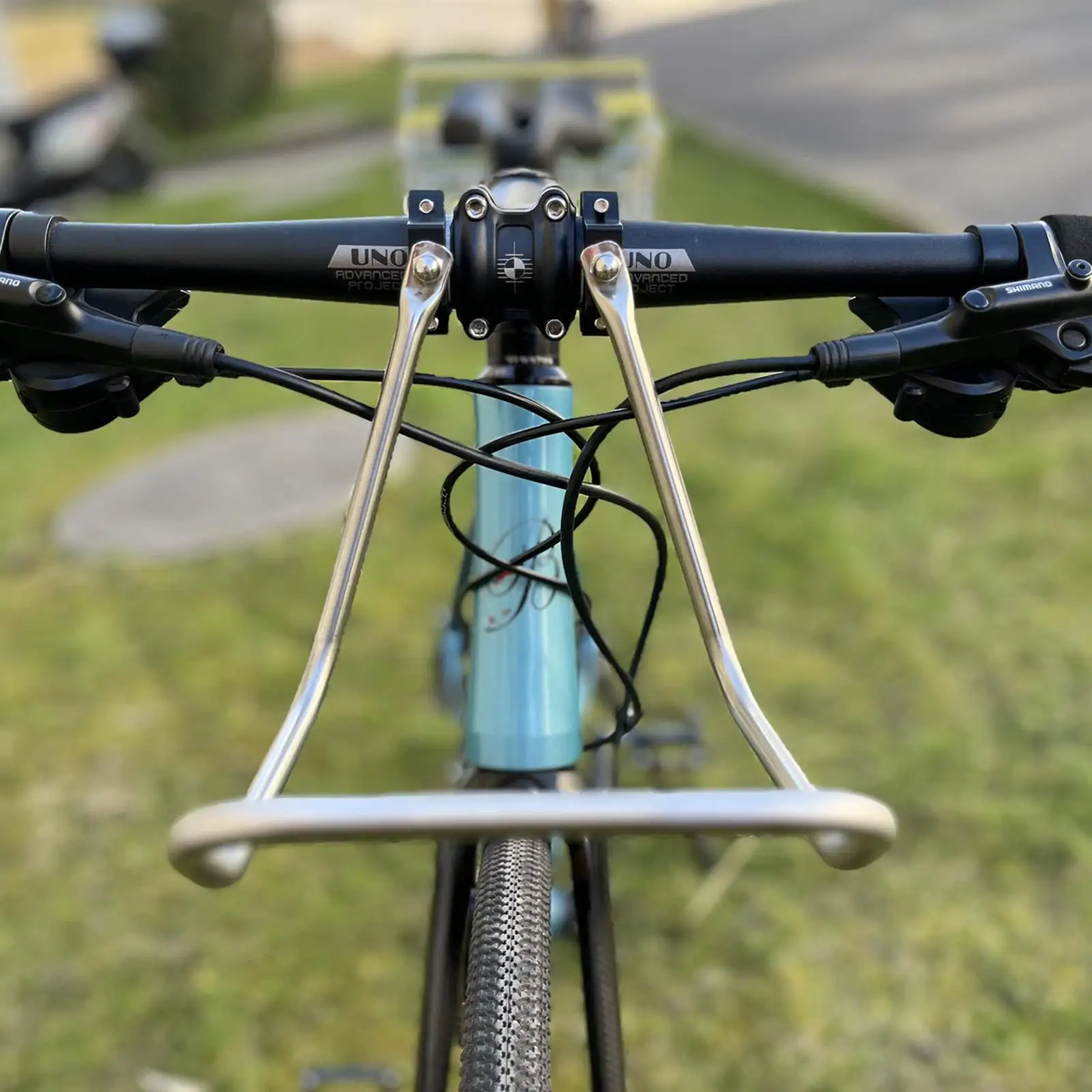 Durable Bike Front Rack Easy Mount Bicycle Carrier Stable Bag Holder for Bikepacking and Commuting
Durable Bike Front Rack Easy Mount Bicycle Carrier Stable Bag Holder for Bikepacking and Commuting