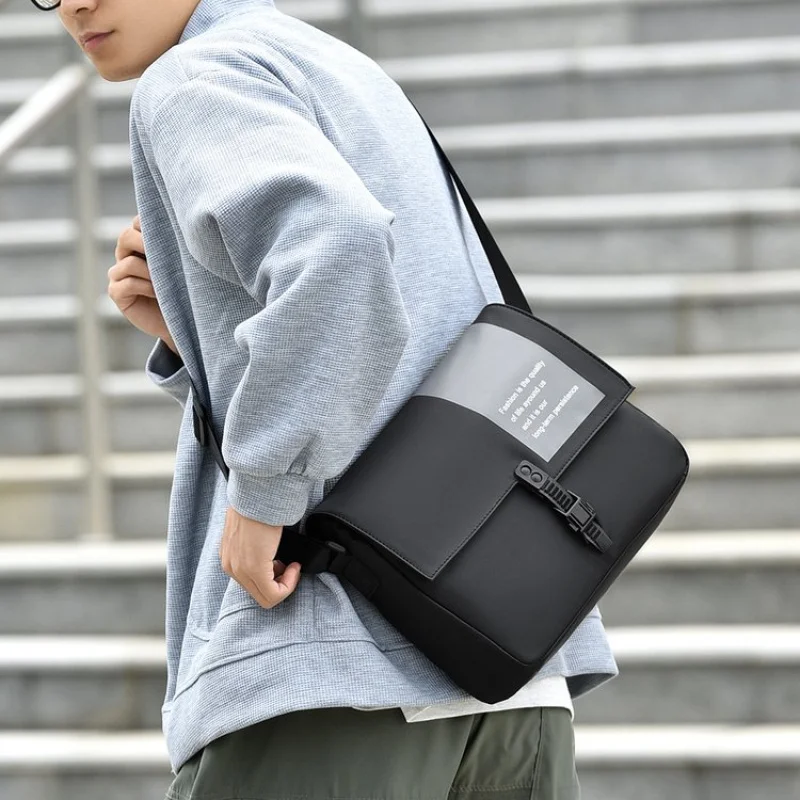 Stylish Vintage Shopper Bag For Casual Use In Solid Color With Fashionable Design And Spacious Interior
Stylish Vintage Shopper Bag For Casual Use In Solid Color With Fashionable Design And Spacious Interior