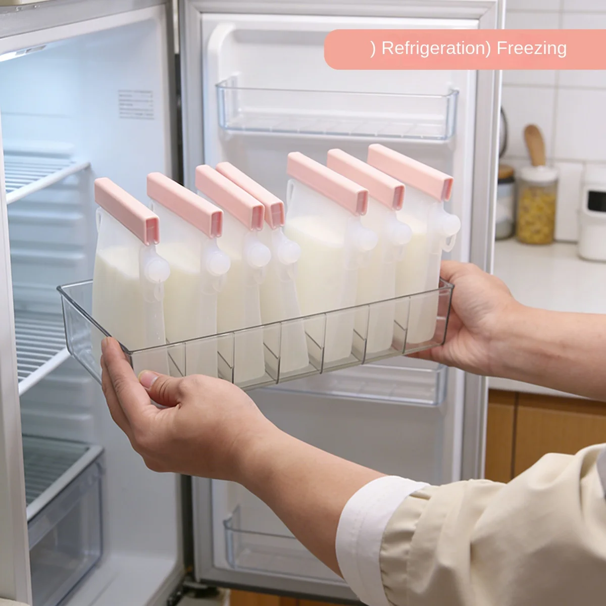 Refrigerator storage box refrigerated food-grade milk bag storage box fresh-keeping packaging box long strip storage boxkitchens
Refrigerator storage box refrigerated food-grade milk bag storage box fresh-keeping packaging box long strip storage boxkitchens