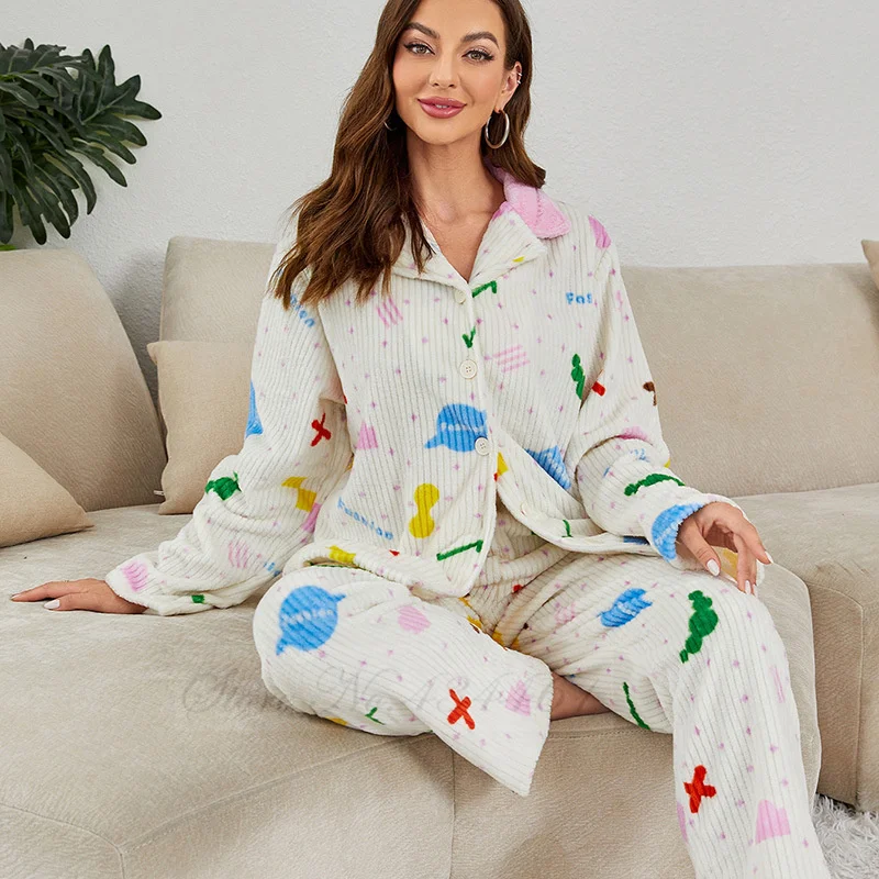 Autumn Winter Female Flannel Pajamas Set Lounge Wear Cute Print Pyjama Pour Femme Trouser Suits Loose Casual Homewear Nightwear
Autumn Winter Female Flannel Pajamas Set Lounge Wear Cute Print Pyjama Pour Femme Trouser Suits Loose Casual Homewear Nightwear