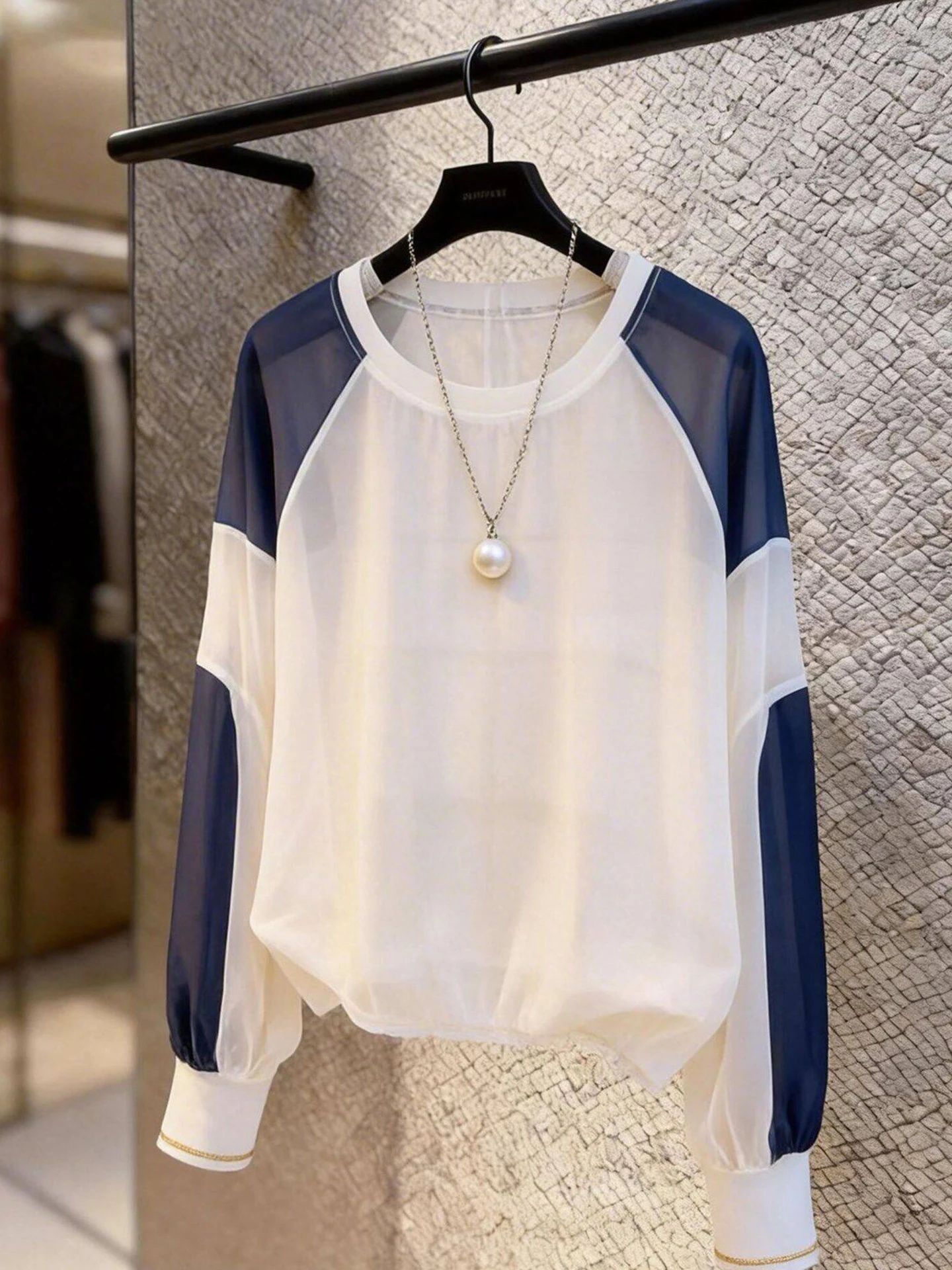 Unique Lightweight Long Sleeve Color Block UV Protection Shirt Summer Fashion Loose Slimming round Neck Anti-Aging T-Shirt fo...
Unique Lightweight Long Sleeve Color Block UV Protection Shirt Summer Fashion Loose Slimming round Neck Anti-Aging T-Shirt fo...