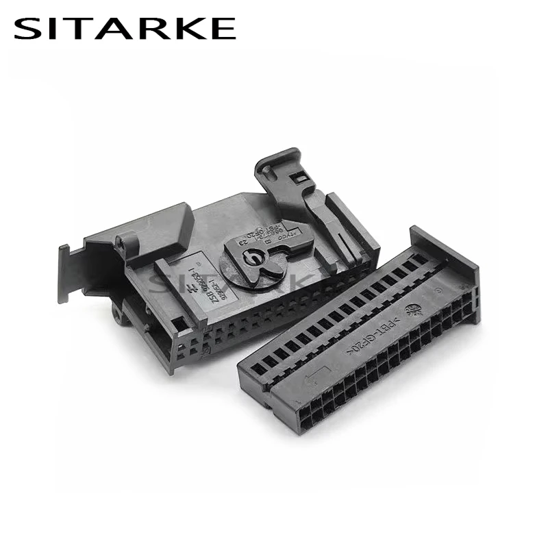 1 Set 32 Pin Automotive Instrument Cluster Data Electronic Plug Instrument Cluster Connector Socket 929053-1 968265-1
1 Set 32 Pin Automotive Instrument Cluster Data Electronic Plug Instrument Cluster Connector Socket 929053-1 968265-1