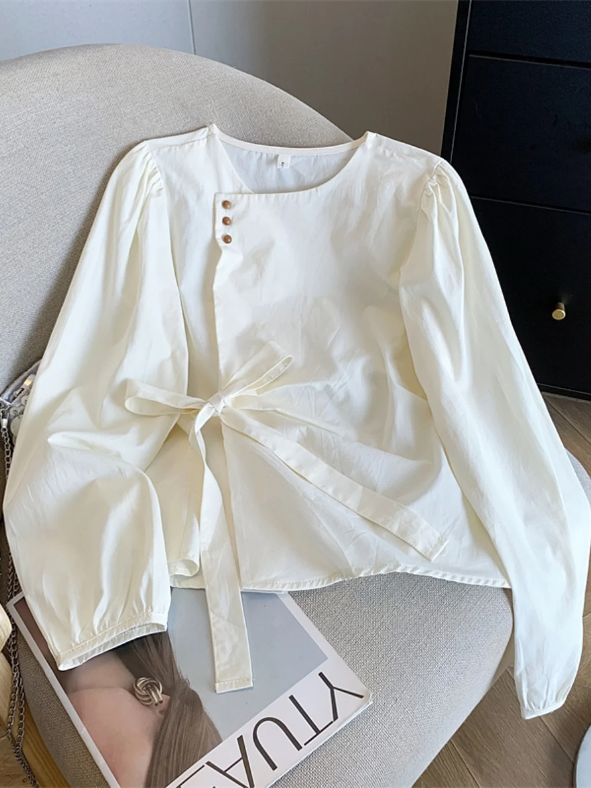 Elegant Long Sleeve Shirt Women's Autumn Design Sense Bow Waist Capping Top Korean Style Loose Fit Cotton Color
Elegant Long Sleeve Shirt Women's Autumn Design Sense Bow Waist Capping Top Korean Style Loose Fit Cotton Color