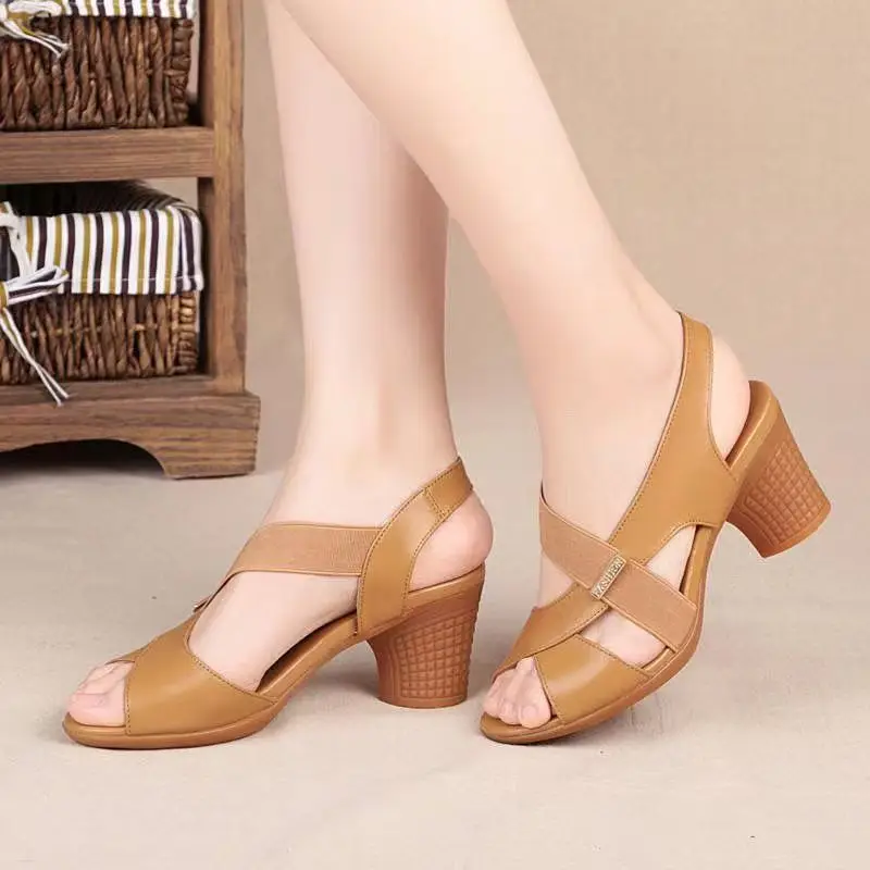 Chunky Heel Middle-Aged Mothers' Shoes Wholesale 2026 Summer New Style Peep Toe Fashion Roman High-Heeled Sandals for Women
Chunky Heel Middle-Aged Mothers' Shoes Wholesale 2026 Summer New Style Peep Toe Fashion Roman High-Heeled Sandals for Women