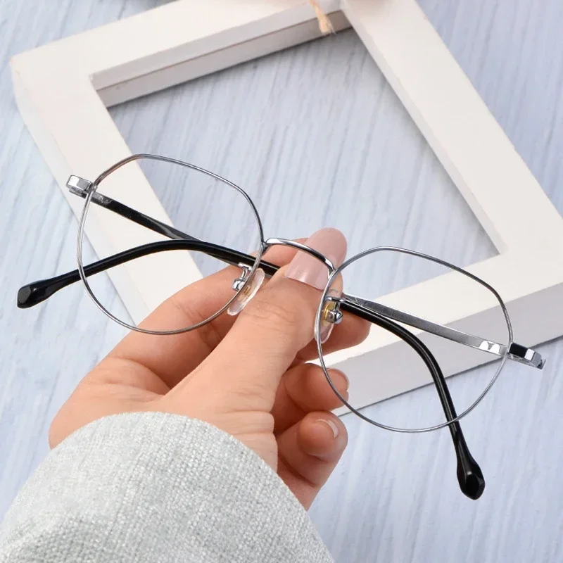 Myopia Hyperopia Frame Men Polygon Retro Pure Titanium Eyeglasses Personality Optical Prescription Glasses Frame Women T3519
Myopia Hyperopia Frame Men Polygon Retro Pure Titanium Eyeglasses Personality Optical Prescription Glasses Frame Women T3519