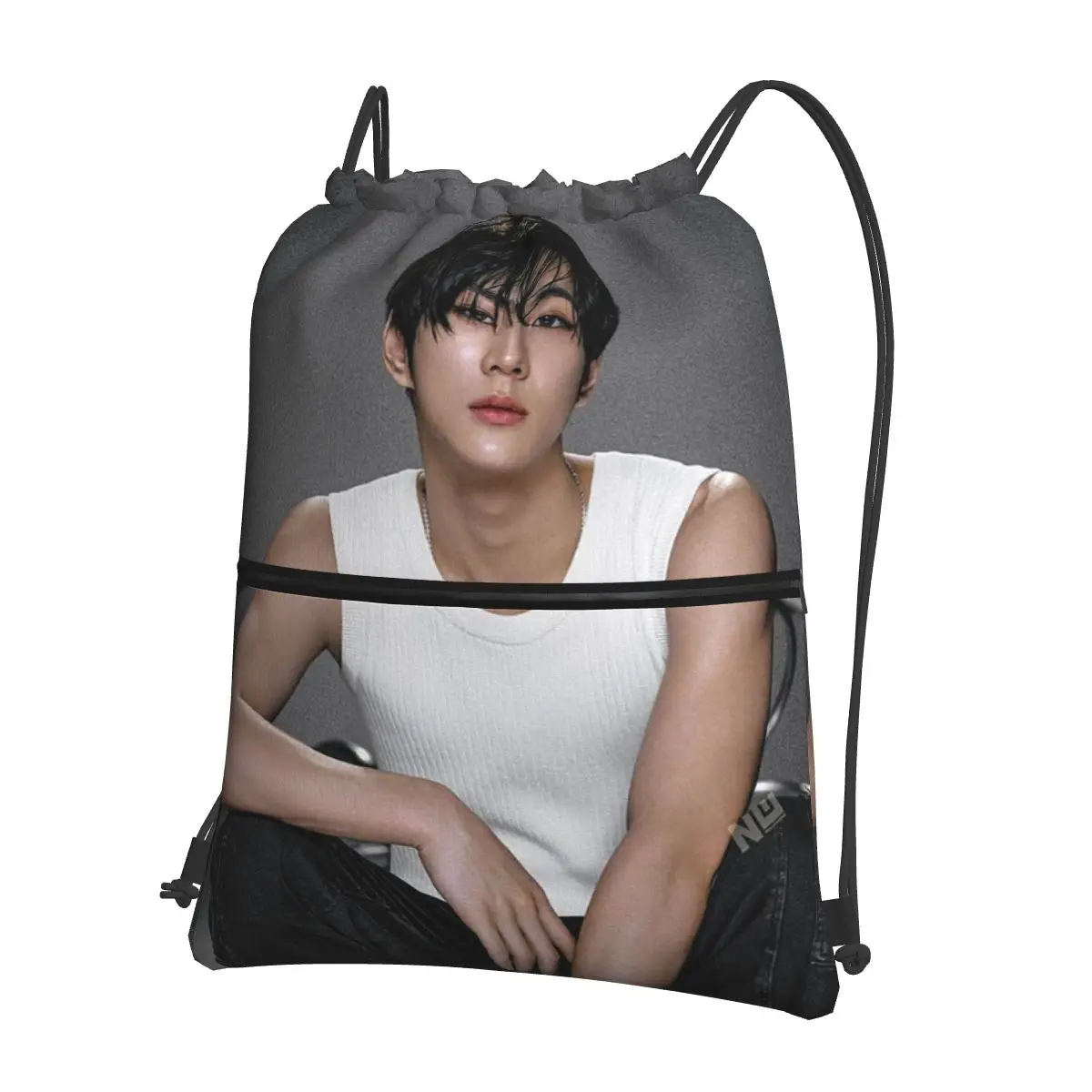 Jungwon En Kpop Backpacks Multi-function Drawstring Bags Sports Bag Book Bags for Man Woman Students
Jungwon En Kpop Backpacks Multi-function Drawstring Bags Sports Bag Book Bags for Man Woman Students