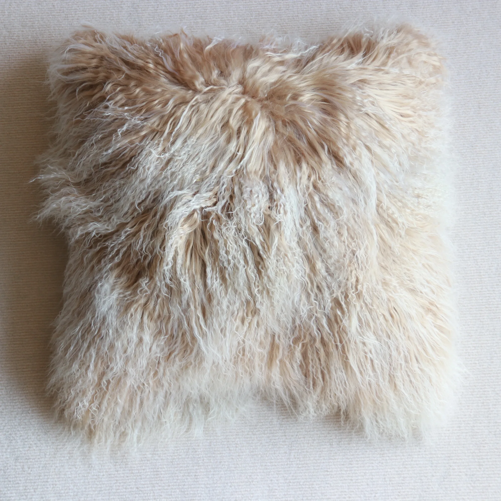 MC50MP02 25x25 Inches Velvet Backing Zipper Oyster Frosted Luxury Genuine Tibetan Sheepskin Lamb Fur Pillowcase for Home Decor
MC50MP02 25x25 Inches Velvet Backing Zipper Oyster Frosted Luxury Genuine Tibetan Sheepskin Lamb Fur Pillowcase for Home Decor