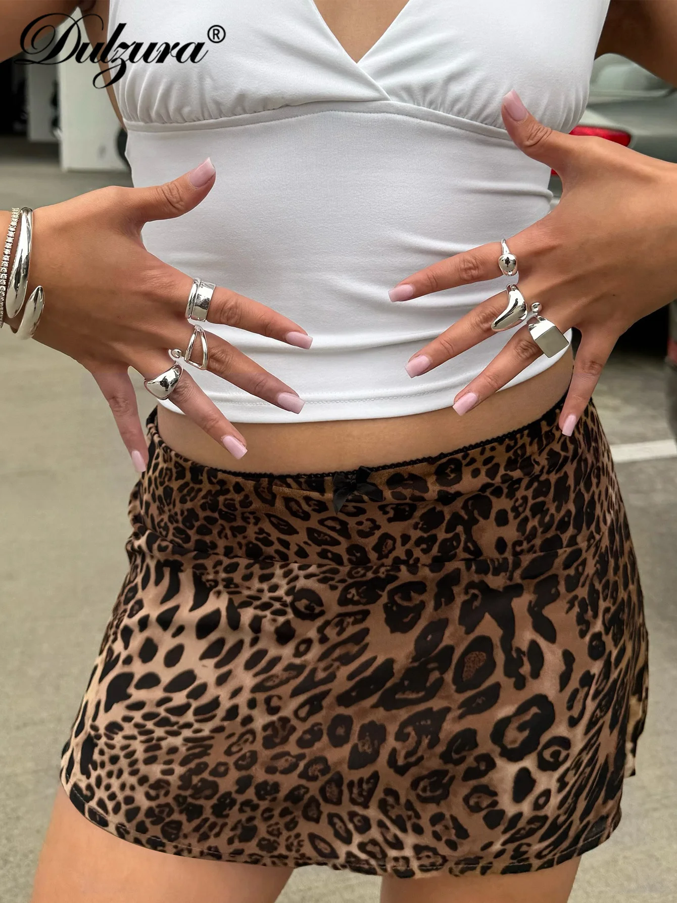 Dulzura Women'S Fashion Sexy Leopard Print Short Skirt Casual Elegant Slim Fit Ruffles Skirt Party Club Summer Clothes Wholesale
Dulzura Women'S Fashion Sexy Leopard Print Short Skirt Casual Elegant Slim Fit Ruffles Skirt Party Club Summer Clothes Wholesale