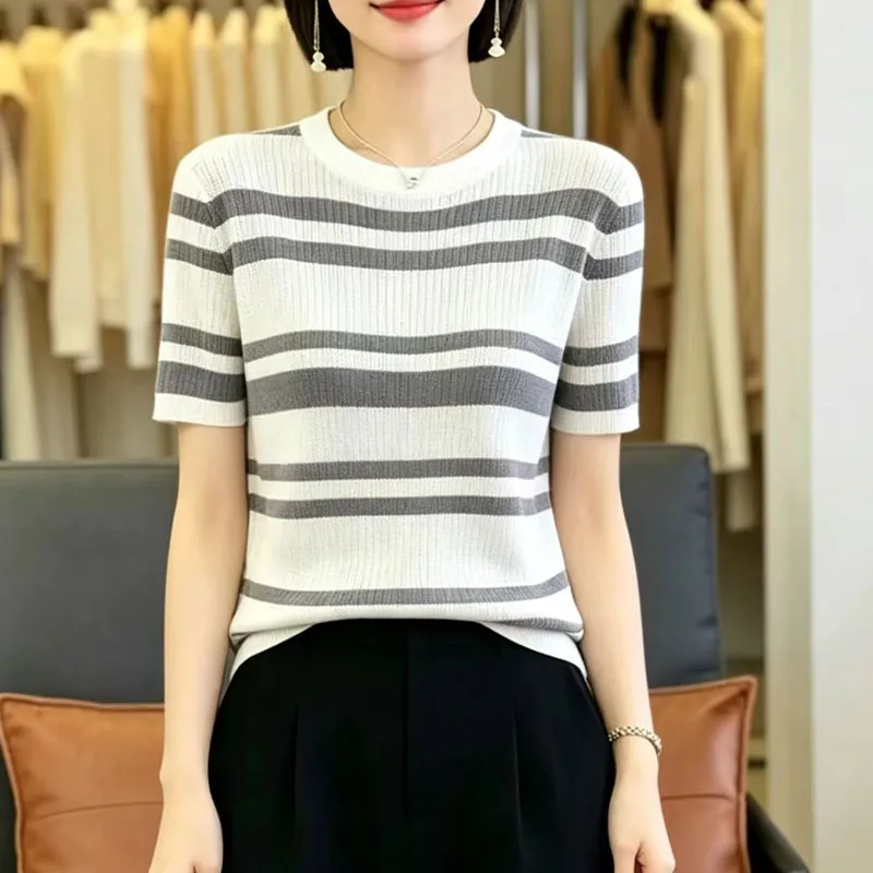 2026 Women's Casual O-neck Fashion Women's Sweater Ice Silk Hoodie Spring/Summer Sweater Loose Casual Stripe Trendy Short Sleeve
2026 Women's Casual O-neck Fashion Women's Sweater Ice Silk Hoodie Spring/Summer Sweater Loose Casual Stripe Trendy Short Sleeve