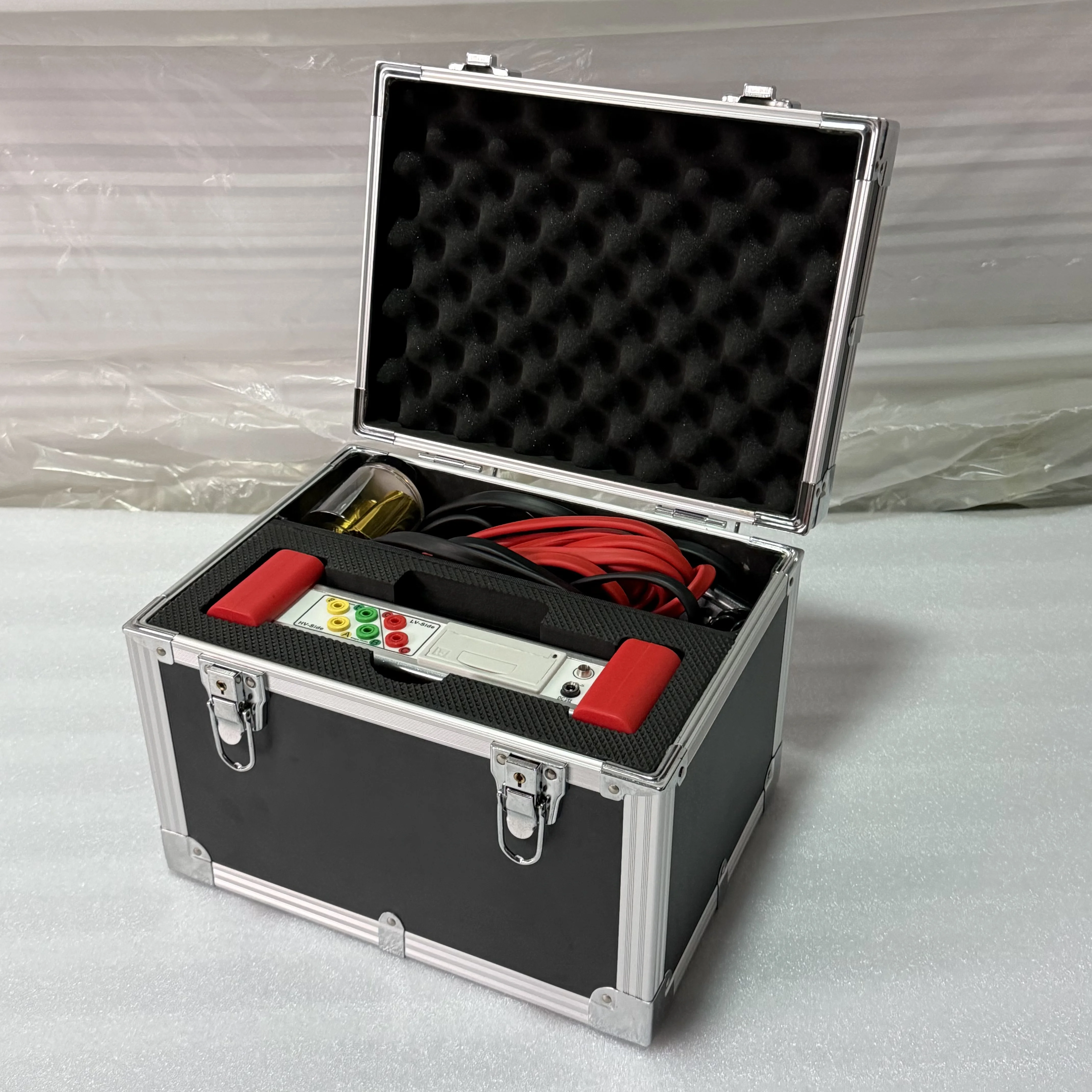 Portable Non power-off Clock and Date Display Handheld Transformer Turns Ratio Tester TTR Meter for Electrical Equipment Testing
Portable Non power-off Clock and Date Display Handheld Transformer Turns Ratio Tester TTR Meter for Electrical Equipment Testing